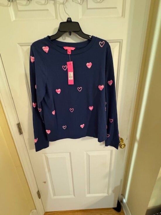 Lilly Pulitzer Tops - NWT Lilly Pulitzer "Lots of Love" Heart Sweatshirt - Navy ✨ Sz M